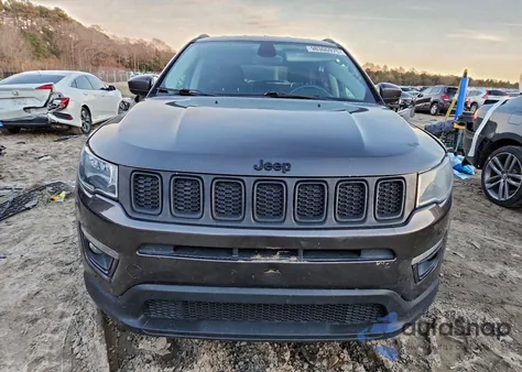 2018 Jeep Compass Latitude z USA, uszkodzony, nr VIN 3C4NJDBB5JT313476